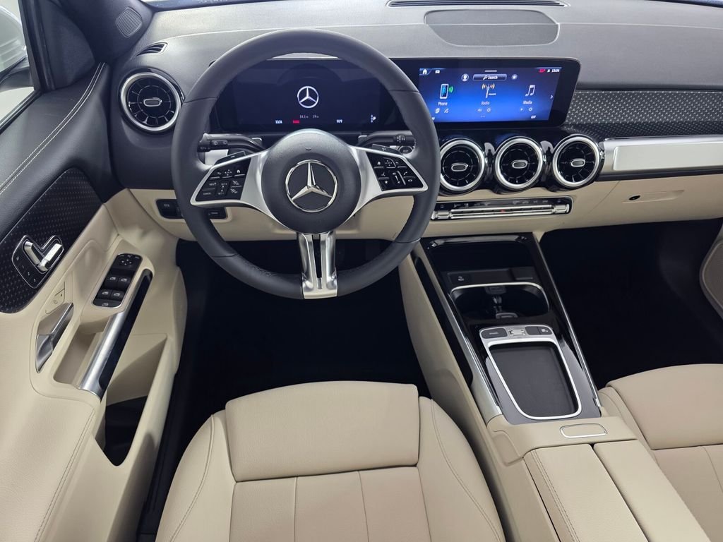 New 2026 Polar White Mercedes-Benz GLB 250 image 10