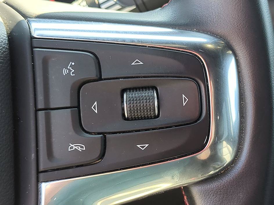 Used 2023 STERLING GRAY METALLIC Chevrolet RS image 18