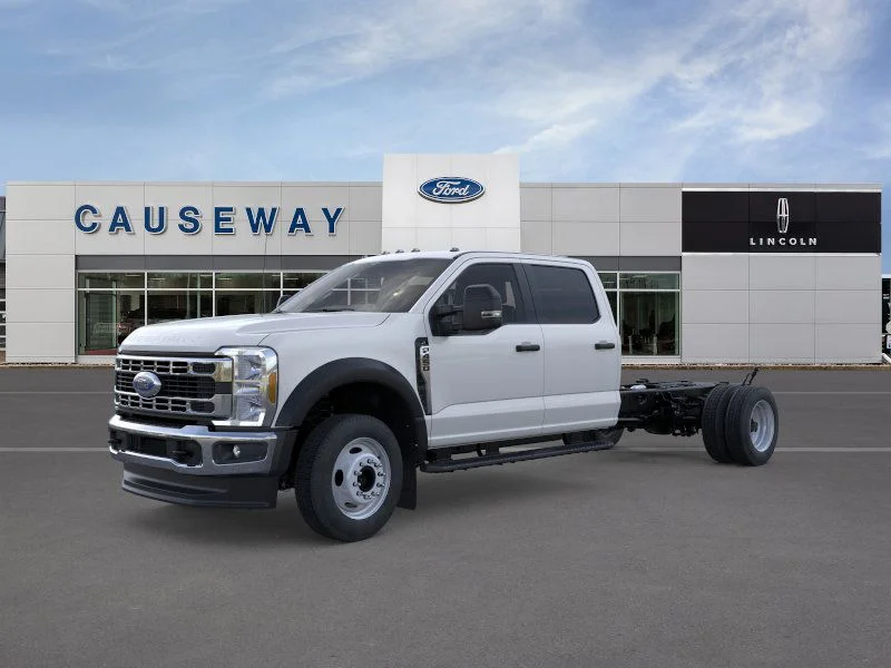 2025 Ford F-450 Super Duty Chassis Cab