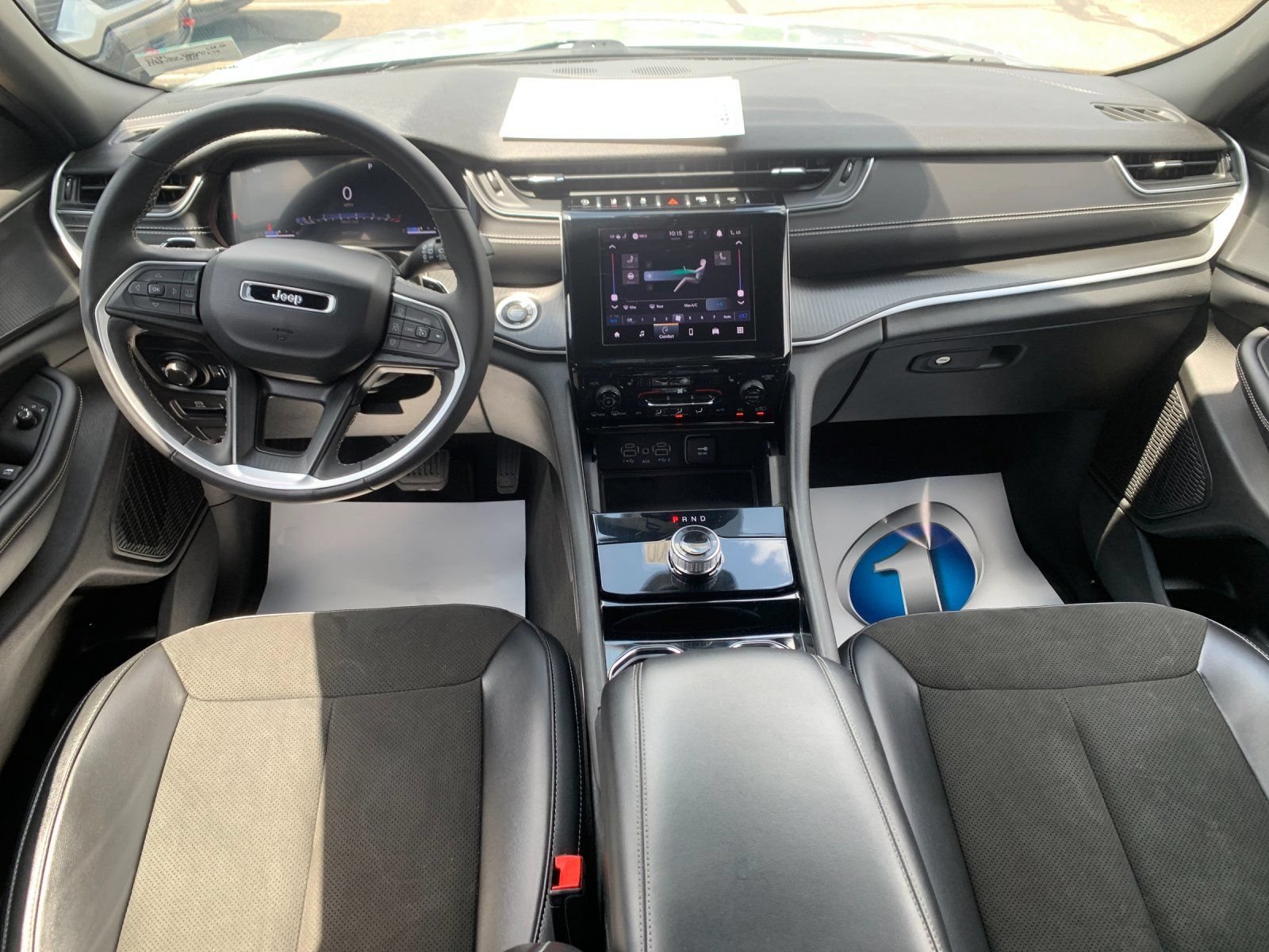 Used 2023 Silver Zynith Jeep Laredo image 15
