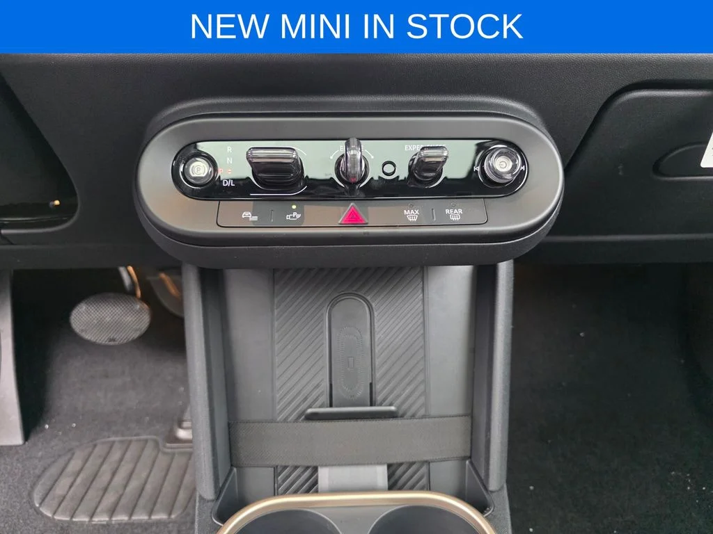 2026 MINI Hardtop 2 Door - Photo 15