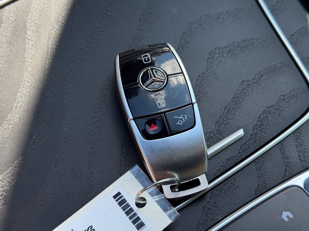 2022 Mercedes-Benz E-Class E350 - Photo 40