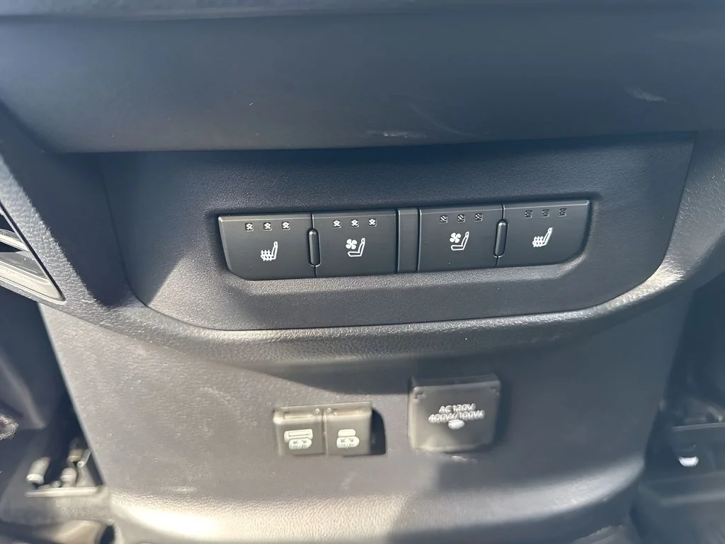 Used 2025 Black Toyota Platinum image 14