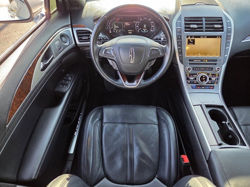 Used 2019 Silver Lincoln Reserve image 18