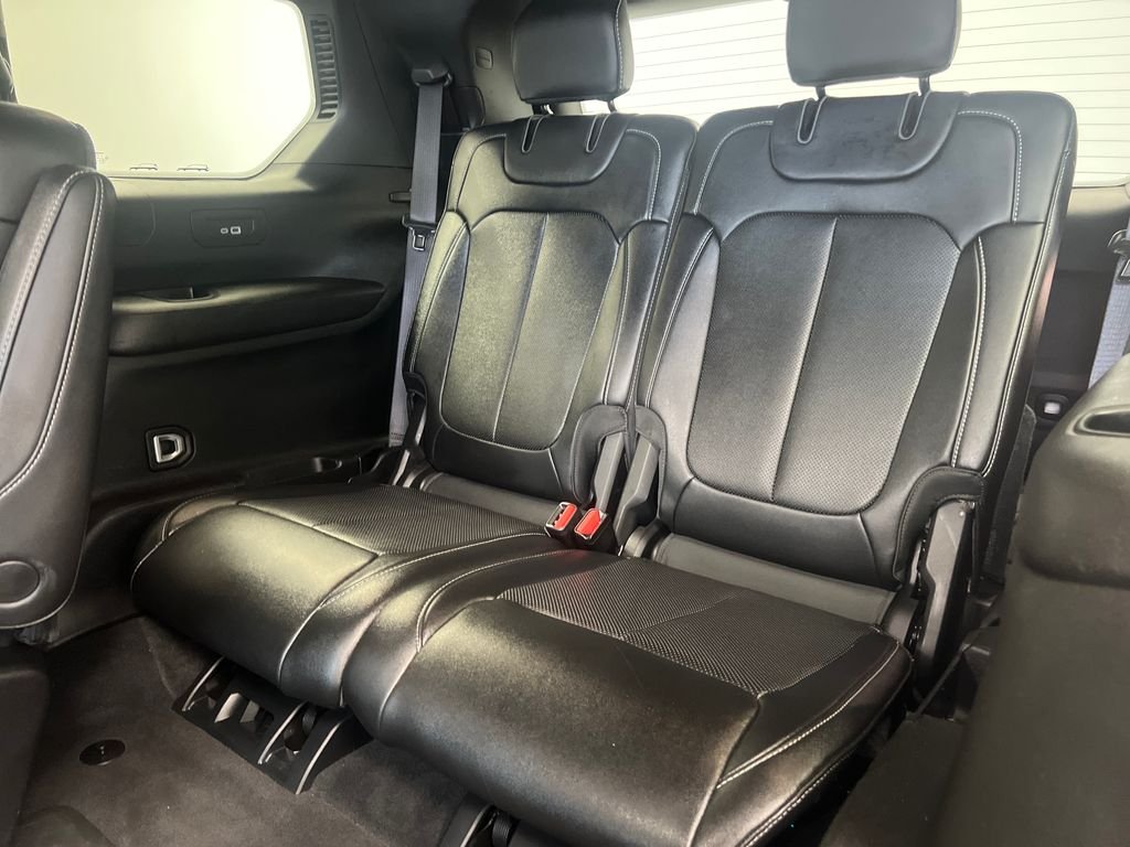 Used 2024 Silver Jeep Limited image 35