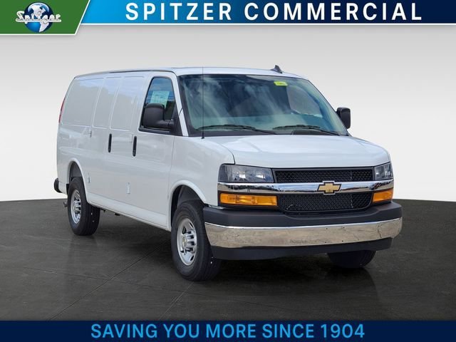 2025 Chevrolet Express 2500 Work Van HD's photo