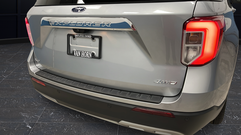 Used 2023 Iconic Silver Metallic Ford XLT image 36