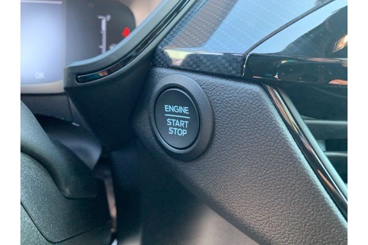 New 2025 Star White Metallic Tri-coat Ford ST-Line image 15
