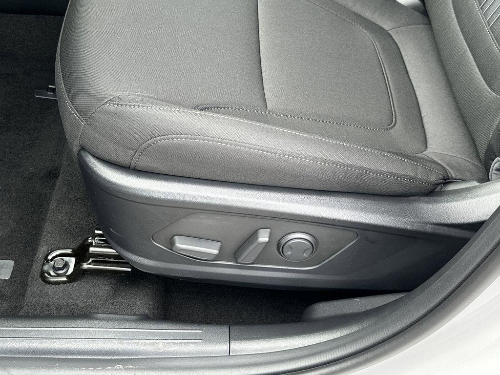 New 2026 White Pearl Hyundai SEL FWD image 10