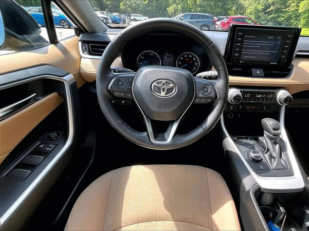 Used 2022 Black Toyota XLE image 17