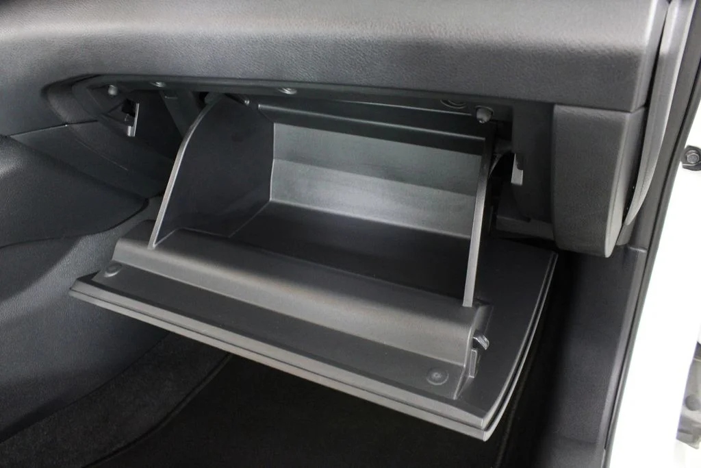 2025 Nissan Altima SV - Photo 16
