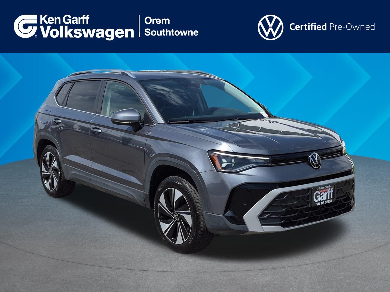 Certified Used 2025 Platinum Gray Metallic Volkswagen SE image 1