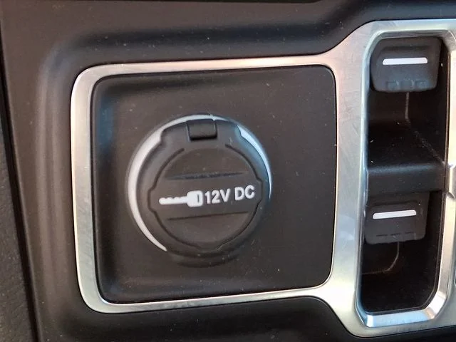 Used 2022 Green Jeep Unlimited Sport S image 23
