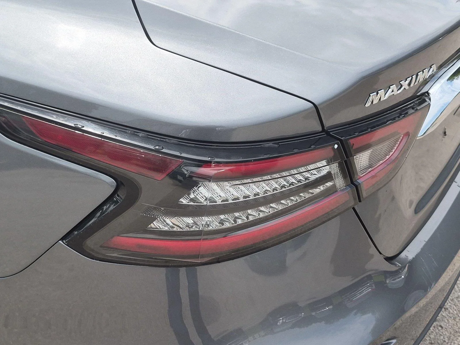 Used 2023 Silver NISSAN  image 11