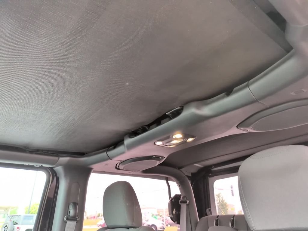 Used 2023 Black Jeep Sport S image 25