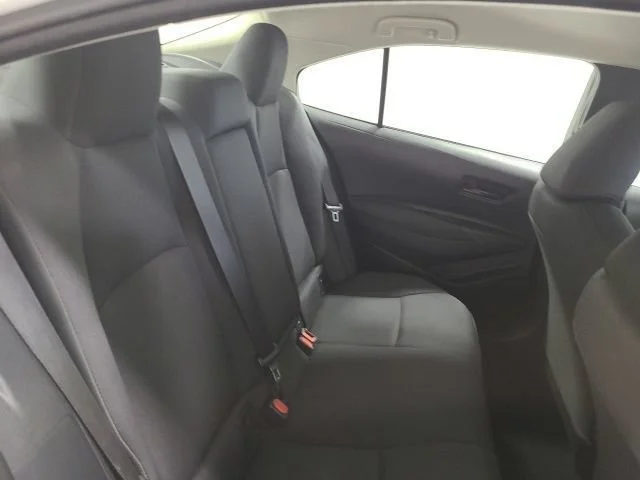 Used 2022 White Toyota LE image 14