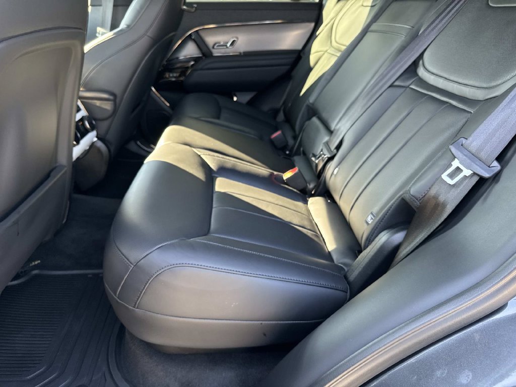 New 2027 Carpathian Grey Land Rover SE image 8