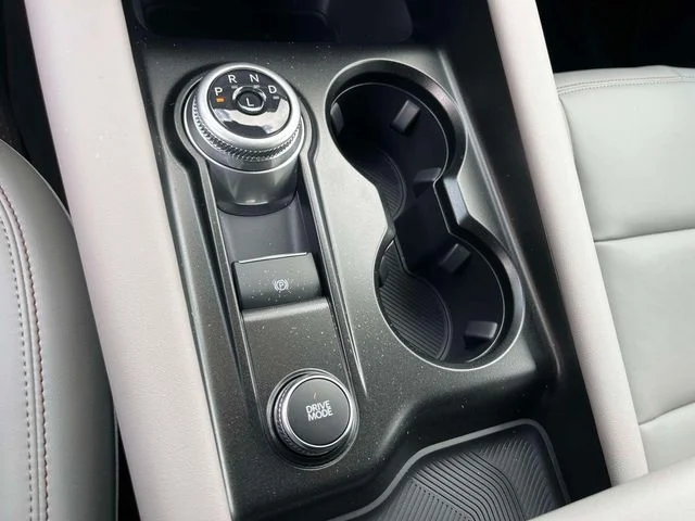 New 2027 Avalanche Gray Ford Active image 29