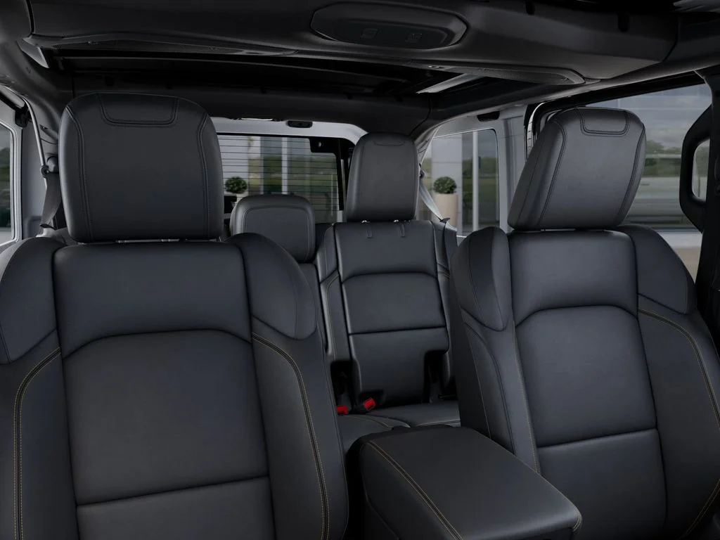 2025 Jeep Wrangler 4-Door Sahara - Photo 26
