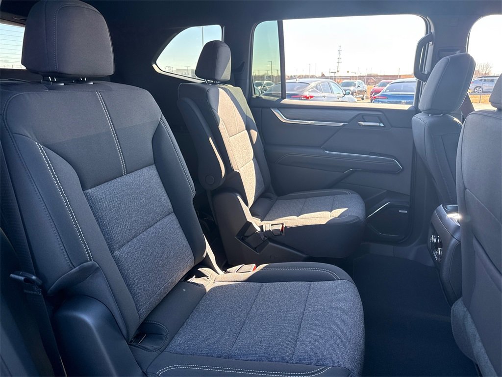 2026 GMC ACADIA - Image 36