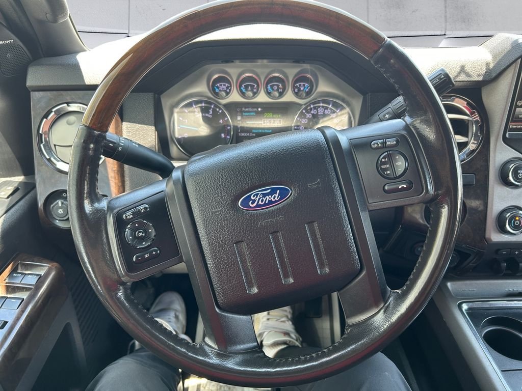 Used 2016 White Ford Platinum image 9