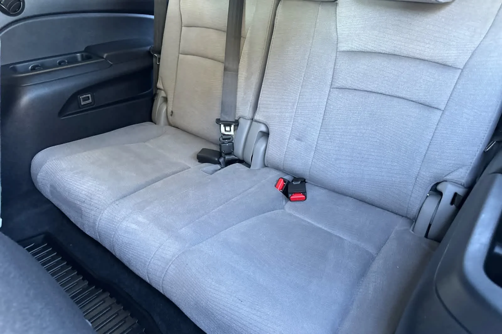 Used 2018  Honda EX image 15