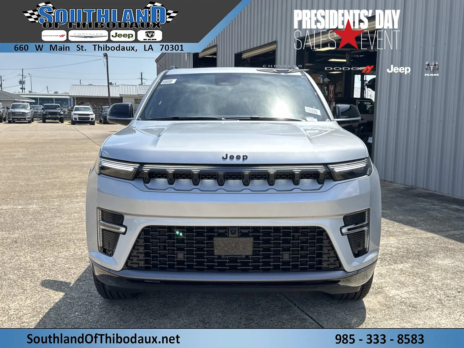 New 2026 Silver-Zynith Exterior Paint Jeep  image 2