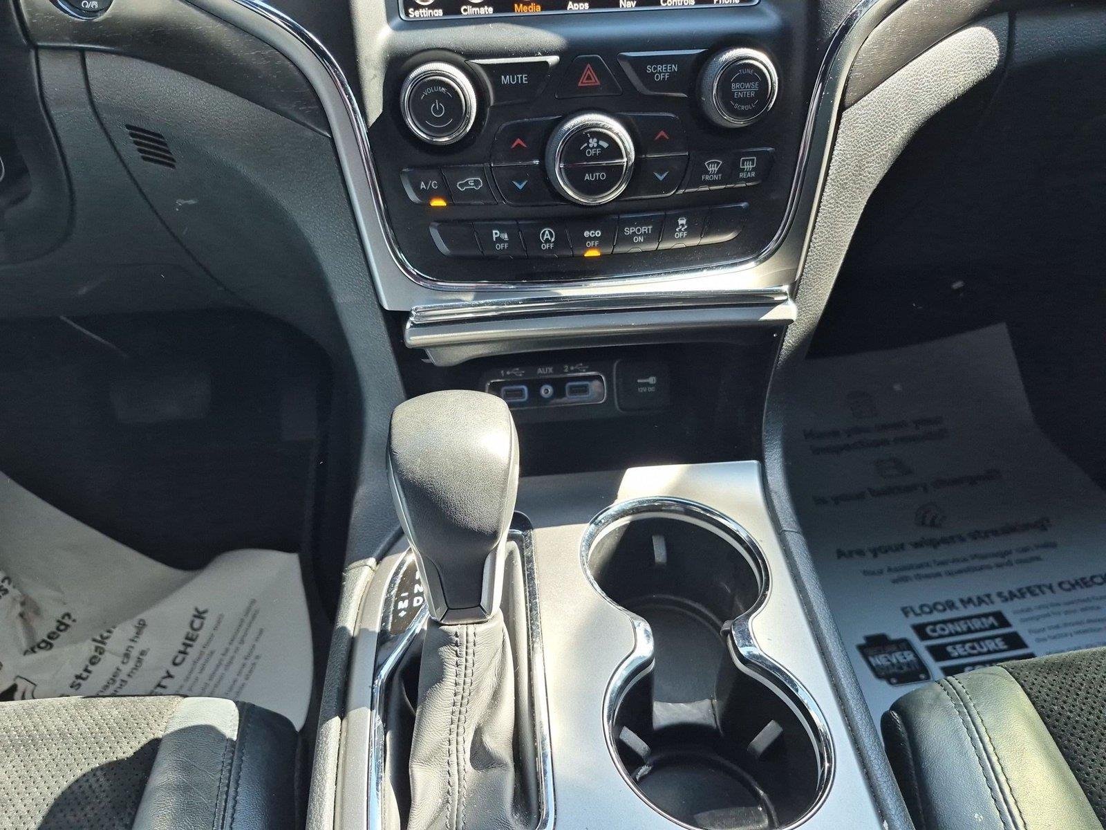 Used 2018 Bright White Clearcoat Jeep Altitude image 26