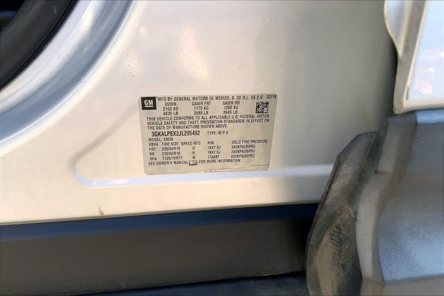 Used 2018 Quicksilver Metallic GMC SLT image 33