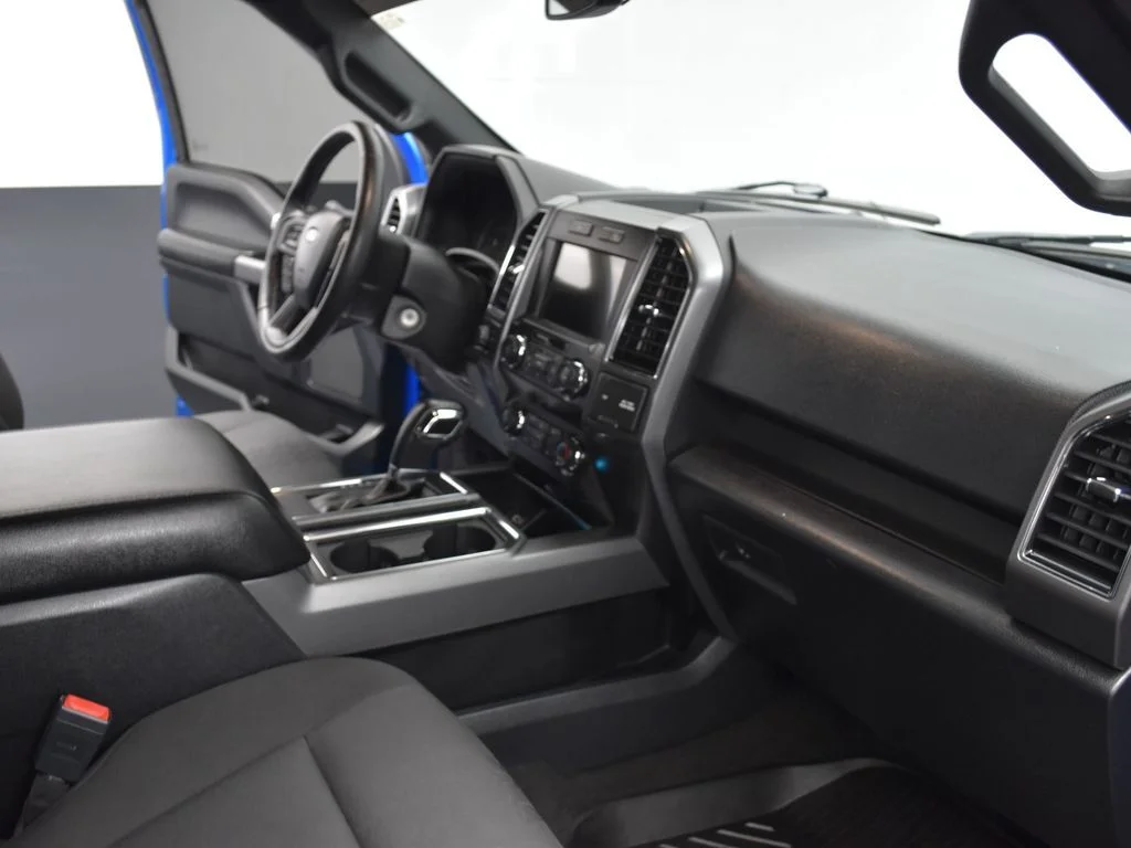 Certified Used 2020 Blue Ford XLT image 26
