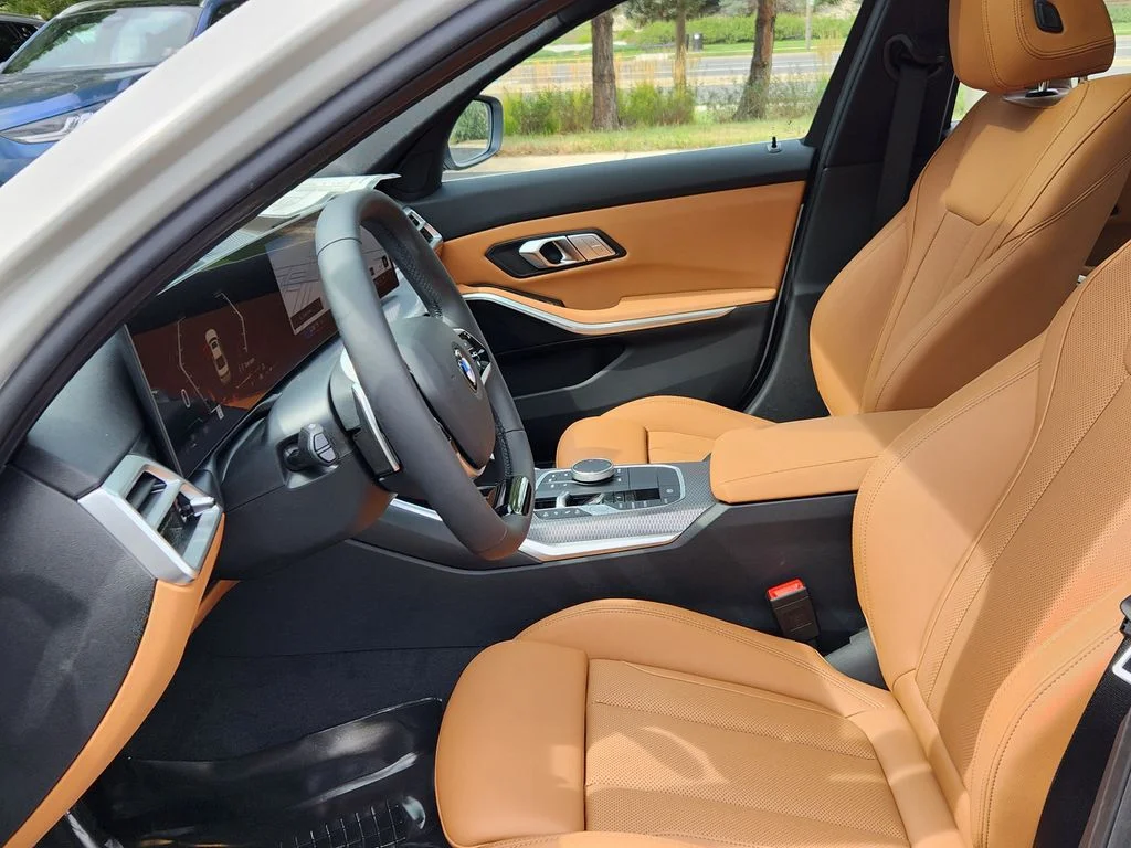 New 2026 Alpine White BMW 330i xDrive image 10