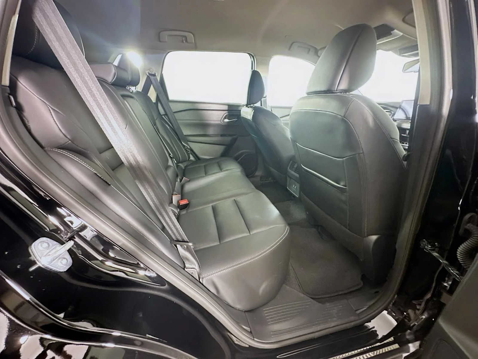 Used 2026 Super Black Nissan SL image 26