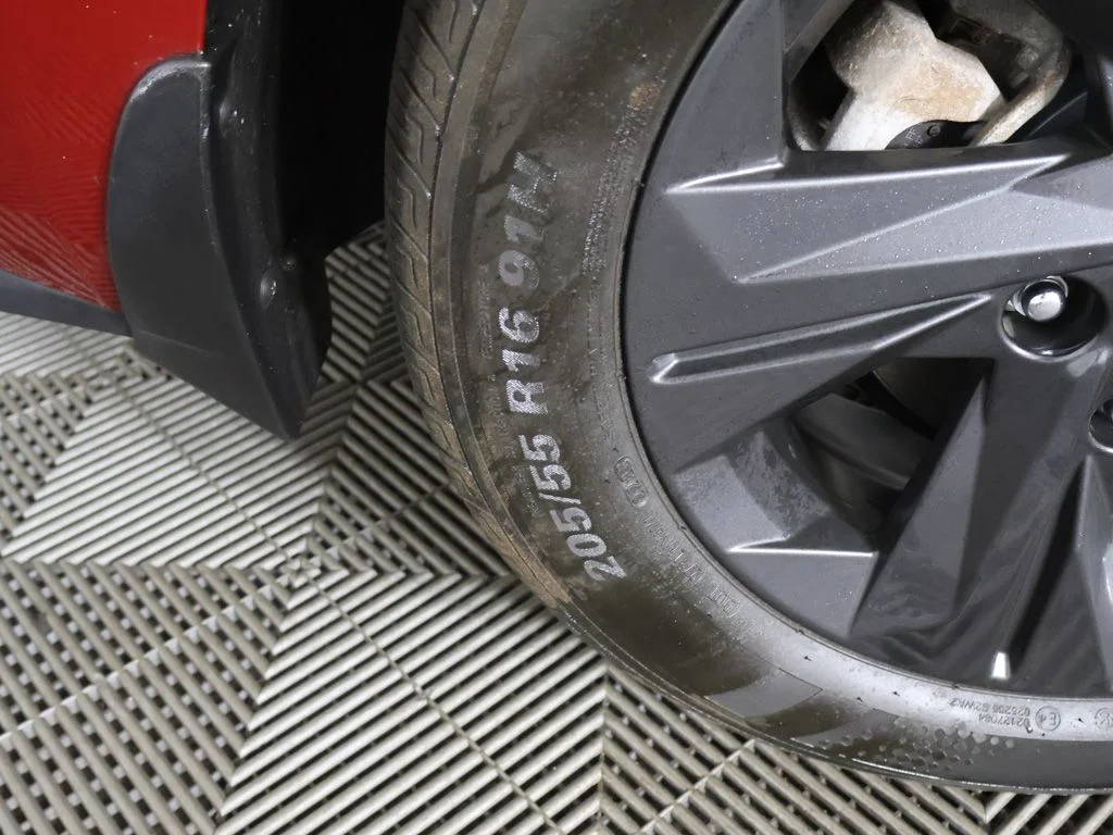 Used 2023 Red Hyundai SEL image 20