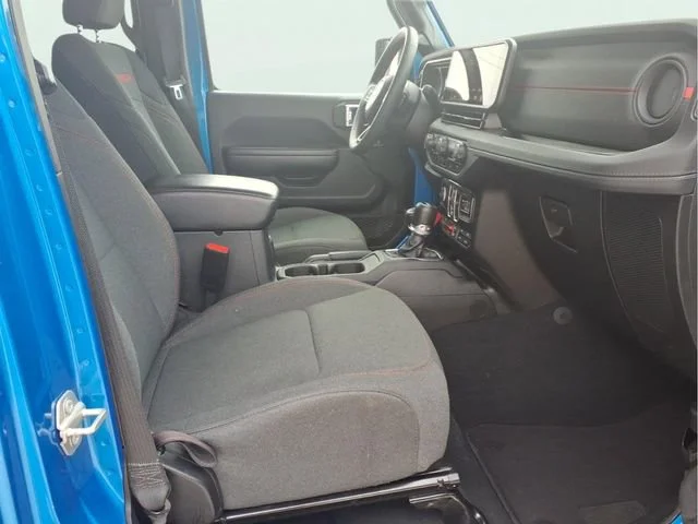 Used 2024  Jeep Rubicon image 24