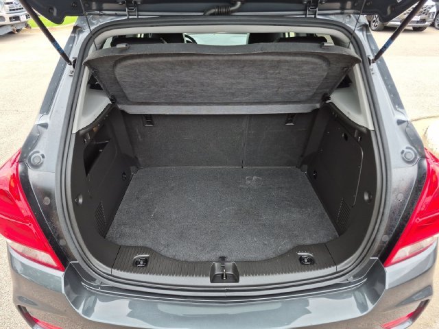 Used 2018 Gray Chevrolet LT image 23