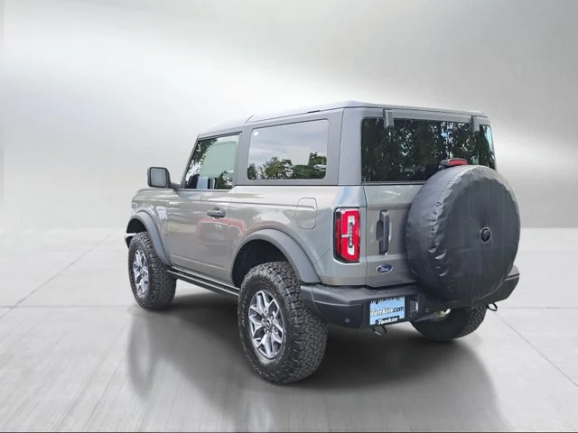 Used 2025 Gray Ford Badlands image 5