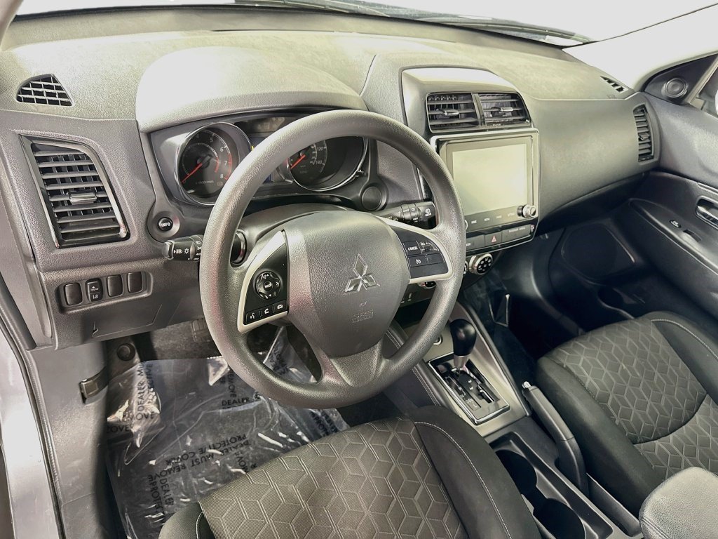 Used 2026 Alloy Silver Metallic Mitsubishi ES image 18