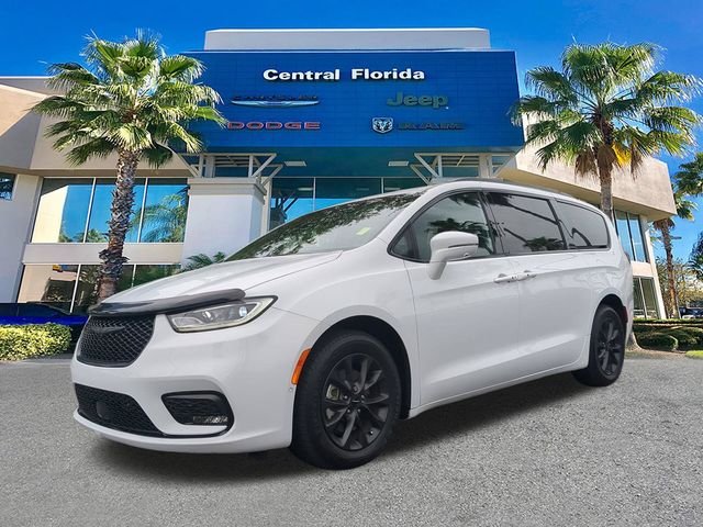 Certified Used 2021 White Chrysler Touring L image 9