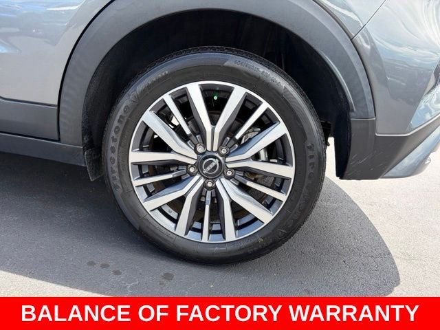 Used 2023 Gray Nissan SV image 10