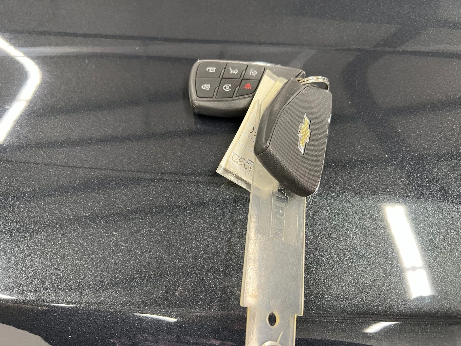 Used 2022 Gray Chevrolet Z71 image 29