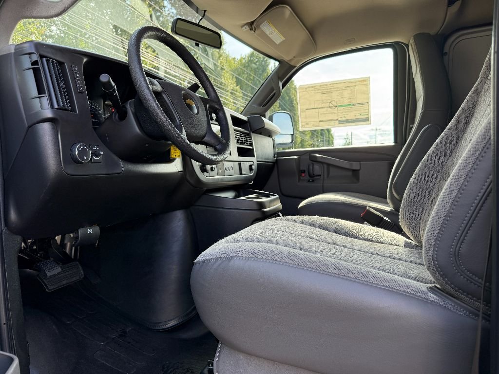 2025 Chevrolet Express Cargo Work Van - Photo 20