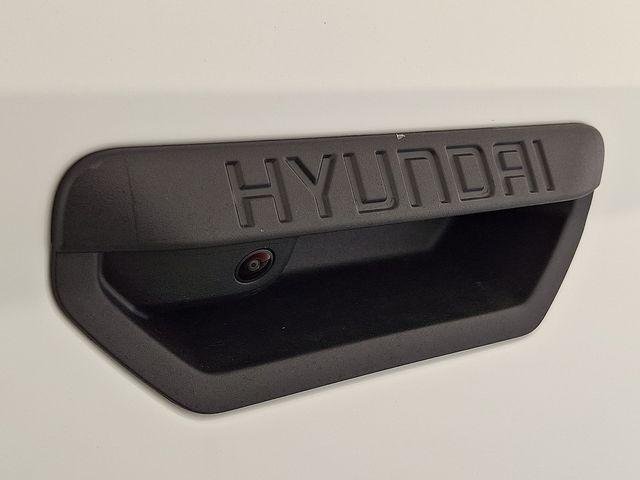 New 2027 White Hyundai SE FWD image 26