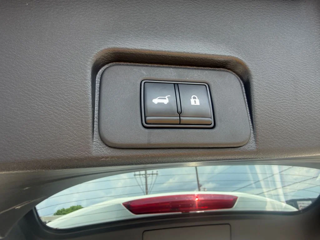 Used 2023 White Nissan SV image 20