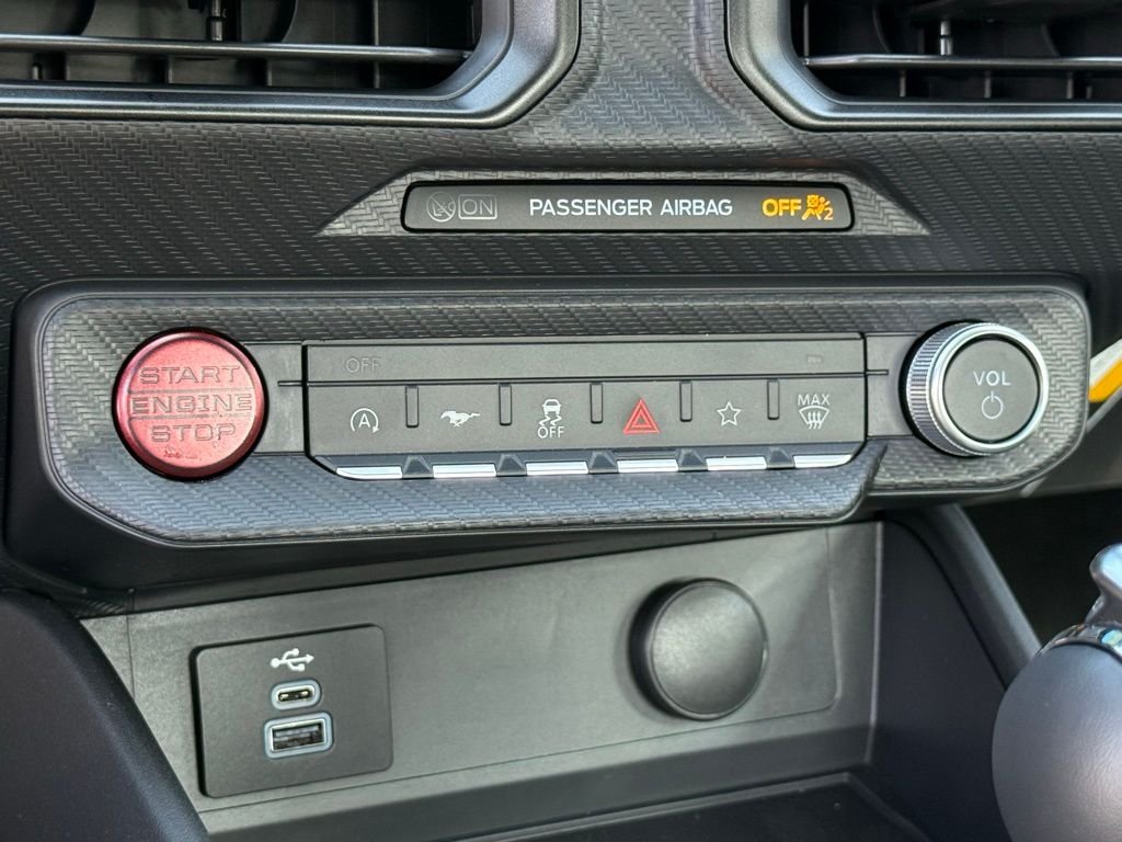 2025 Ford Mustang EcoBoost Fastback - Photo 6