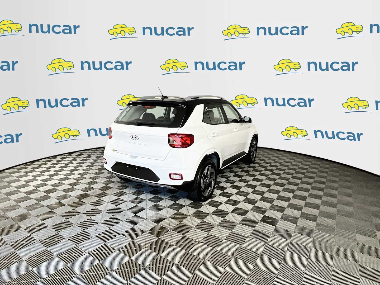 Used 2026 Lunar White w/Black Roof Hyundai SEL image 7