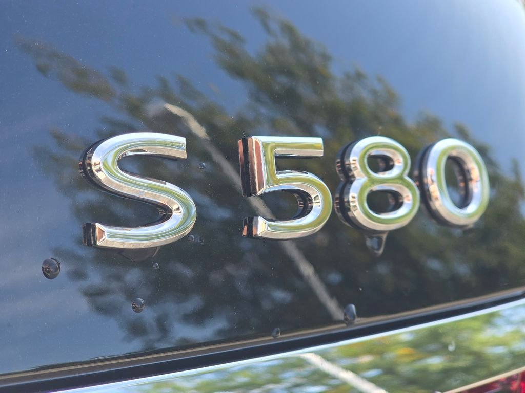 New 2026 Obsidian Black Metallic Mercedes-Benz Maybach S 580 image 23