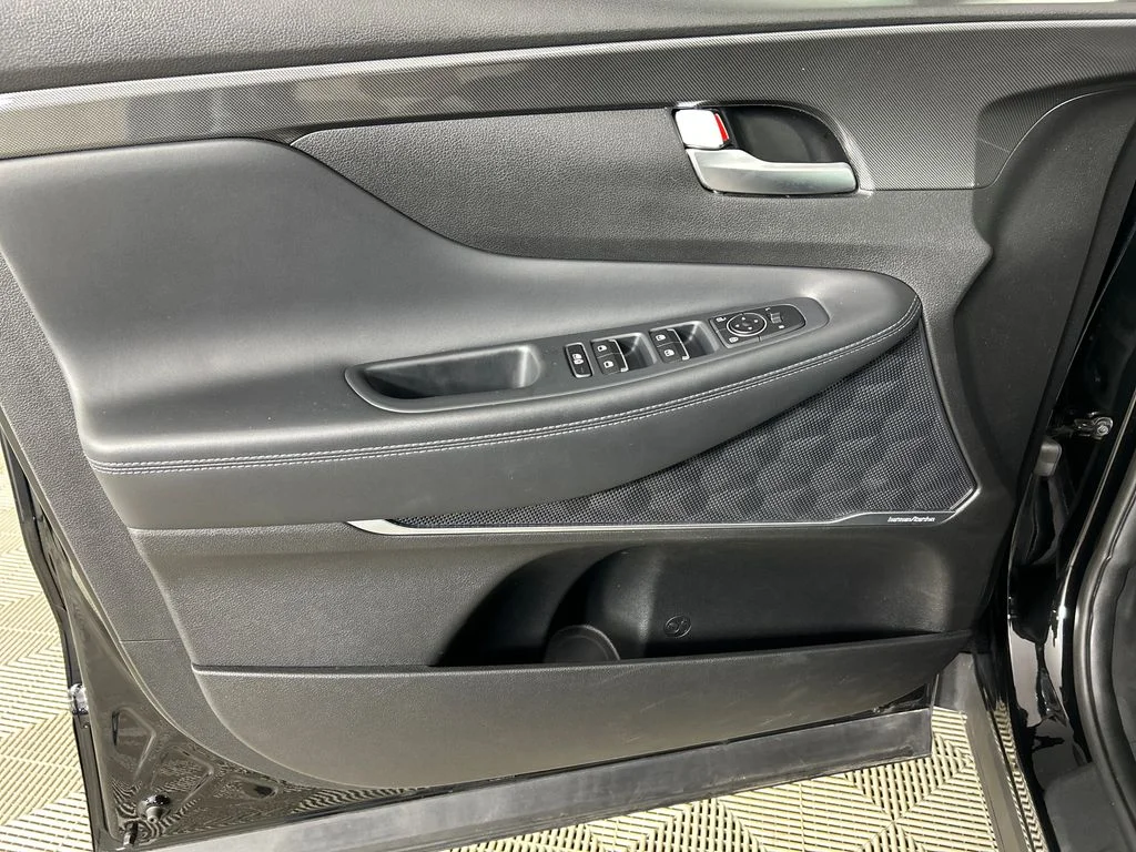 Used 2023 Black Hyundai SEL image 11