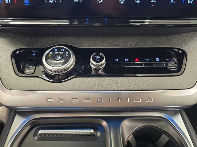 New 2027 Agate Black Metallic Ford Tremor® image 37