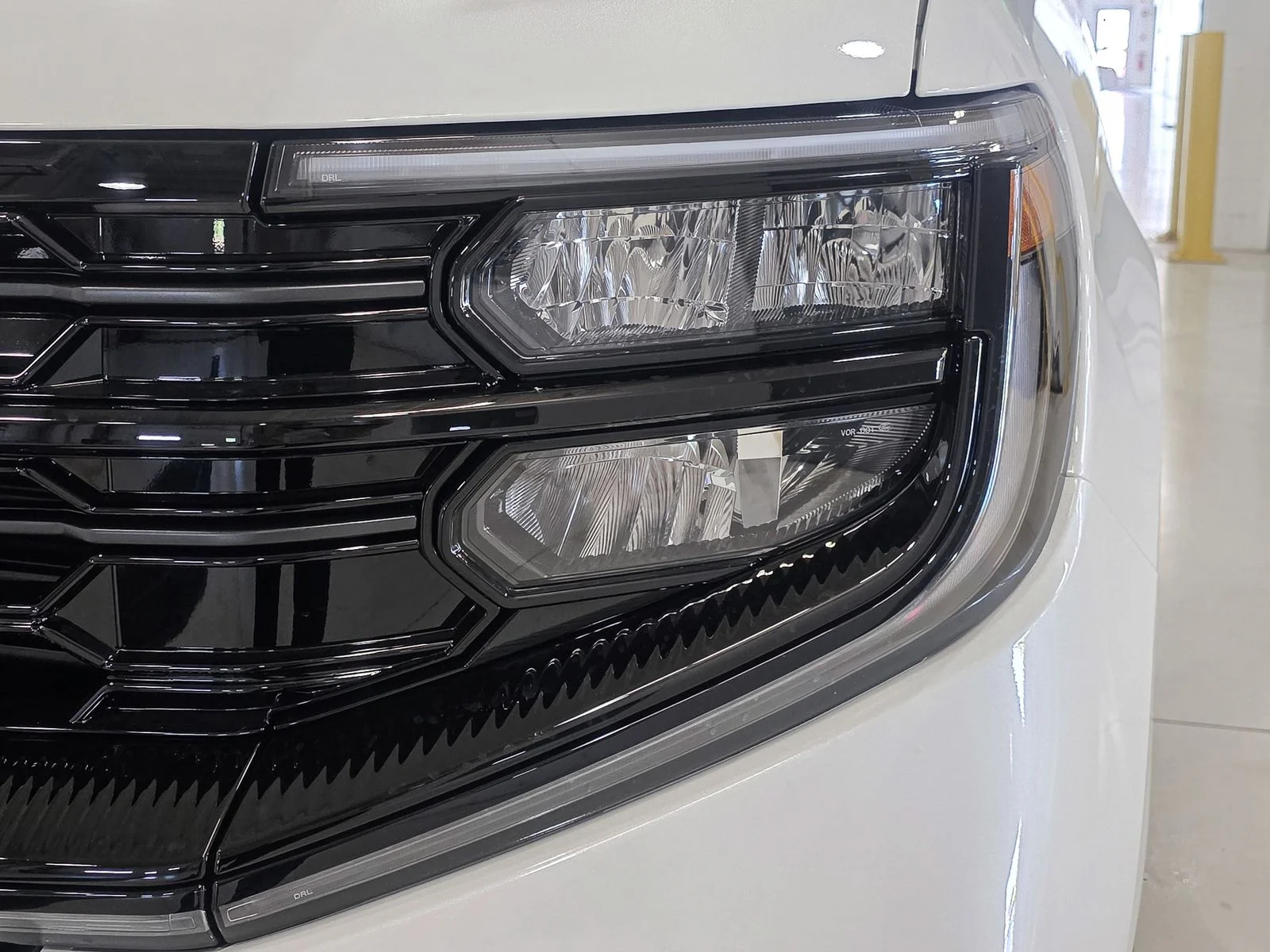 New 2026 White Ford Platinum image 14