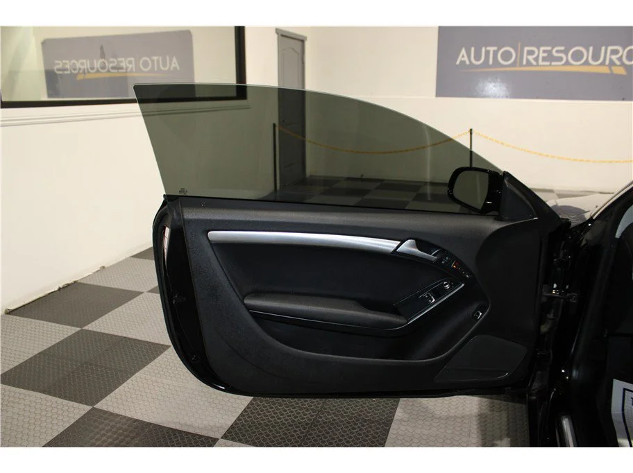 Used 2014 Black Audi Premium Plus image 11